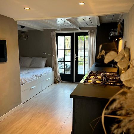 Littleneighbour Apartment Pingjum Bagian luar foto