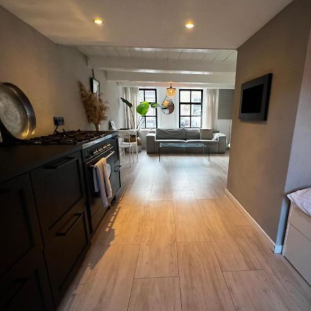 Littleneighbour Apartment Pingjum Bagian luar foto