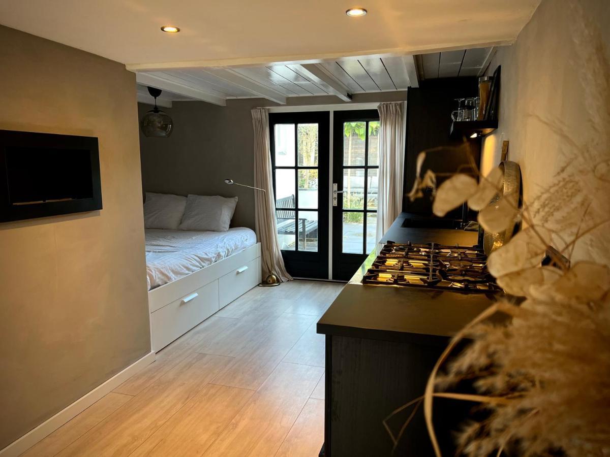 Littleneighbour Apartment Pingjum Bagian luar foto