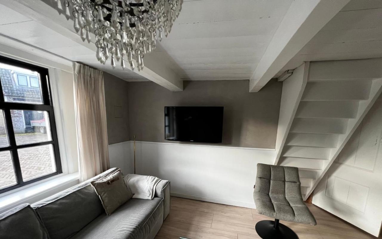 Littleneighbour Apartment Pingjum Bagian luar foto