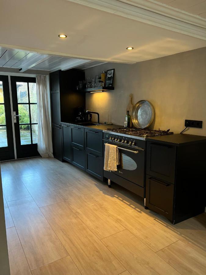 Littleneighbour Apartment Pingjum Bagian luar foto