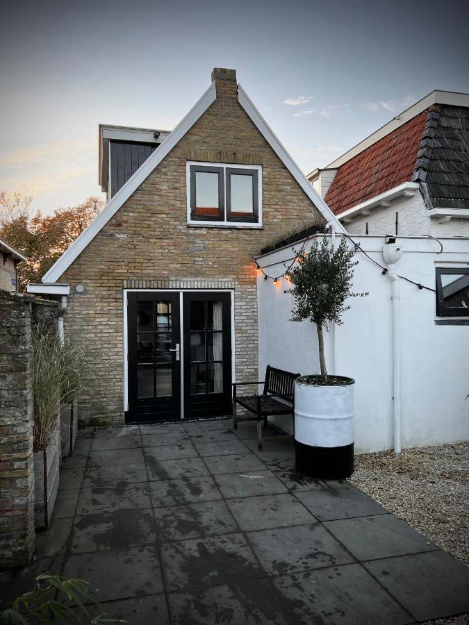 Littleneighbour Apartment Pingjum Bagian luar foto